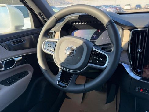 New 2026 Volvo XC90 B6 Plus w/ Protection Package Premier image 8