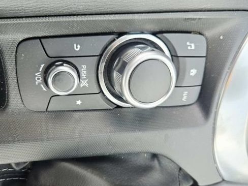 Used 2021 MAZDA MX-5 Miata RF Grand Touring RWD image 18