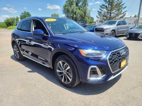 Used 2023 Audi Q5 2.0T Premium w/ Convenience Package AWD/4WD image 4