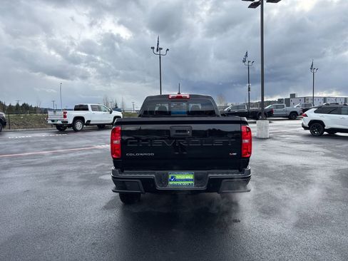 Used 2022 Chevrolet Colorado Z71 w/ Z71 Midnight Edition image 6