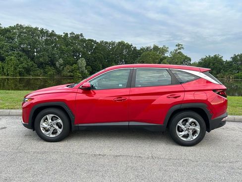 Used 2023 Hyundai Tucson SE FWD image 3