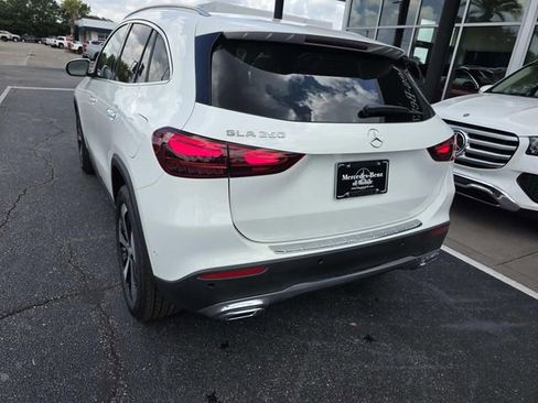 Used 2025 Mercedes-Benz GLA 250 image 3