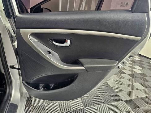 Used 2013 Hyundai Elantra GT w/ Style Pkg image 25