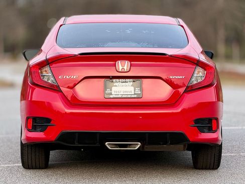 Used 2019 Honda Civic Sport image 6