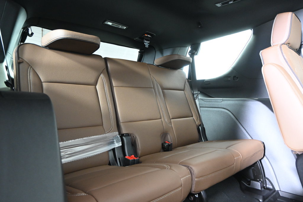 New 2026 Chevrolet Tahoe High Country AWD/4WD image 17