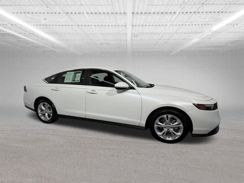 Used 2024 Honda Accord LX image 7