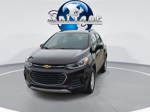Certified 2022 Chevrolet Trax LT w/ LT Convenience Package image 4