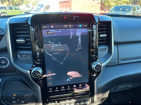 New 2025 RAM 5500 4x4 Regular Cab image 30