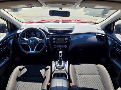 Used 2018 Nissan Rogue Sport S w/ S Appearance Package AWD/4WD image 9
