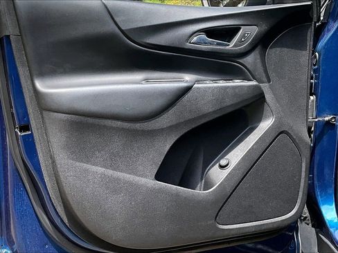 Used 2020 Chevrolet Equinox LT FWD image 17