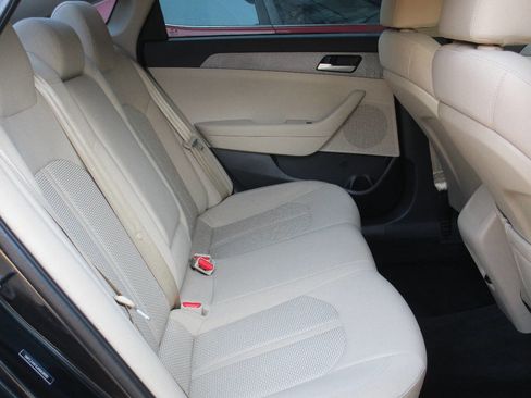 Used 2018 Hyundai Sonata SE image 15