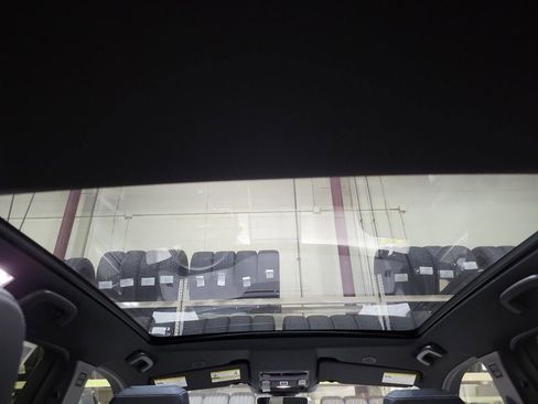 New 2026 Land Rover Discovery Sport Landmark AWD/4WD image 27