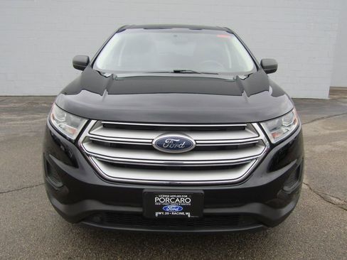 Used 2018 Ford Edge SE image 3