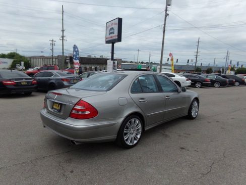 Used 2008 Mercedes-Benz E 350 4MATIC Sedan image 6