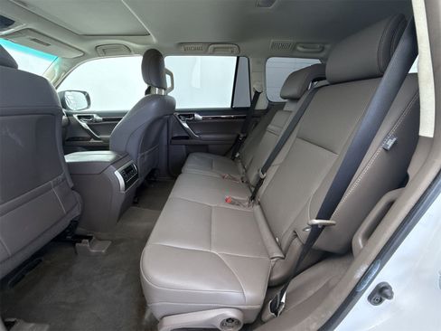 Used 2019 Lexus GX 460 Premium image 43