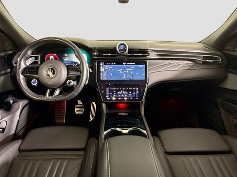 Used 2025 Maserati Grecale Modena AWD/4WD image 9