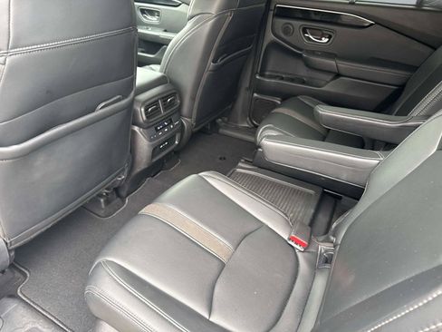 Certified 2024 Honda Pilot EX-L image 17