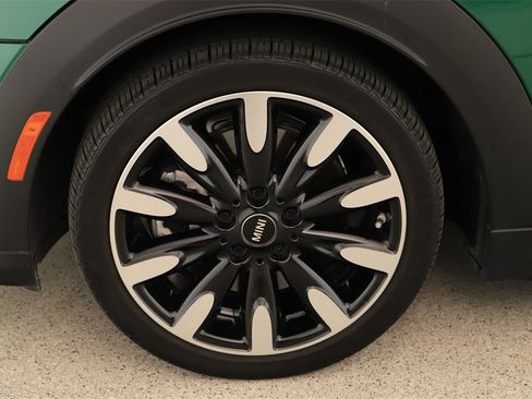 Used 2024 MINI Cooper S w/ Signature Upholstery Package image 34