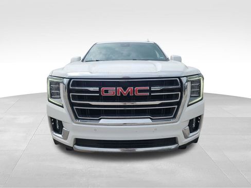 Used 2024 GMC Yukon SLT RWD image 2