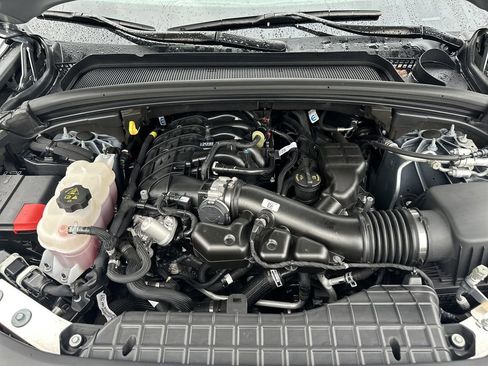 Used 2024 Jeep Grand Cherokee L Limited w/ Black Appearance Package image 12