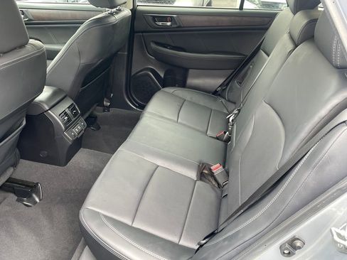 Used 2019 Subaru Outback 2.5i Limited w/ Popular Package #2 image 10