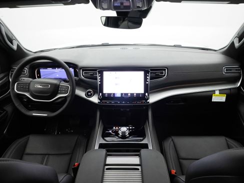 New 2026 Jeep Grand Wagoneer Limited AWD/4WD image 2