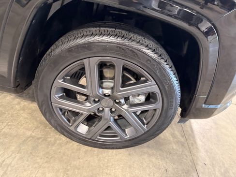 Certified 2024 Jeep Compass Limited w/ High Altitude Package AWD/4WD image 4