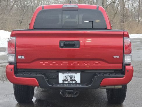 Used 2023 Toyota Tacoma TRD Off-Road image 15