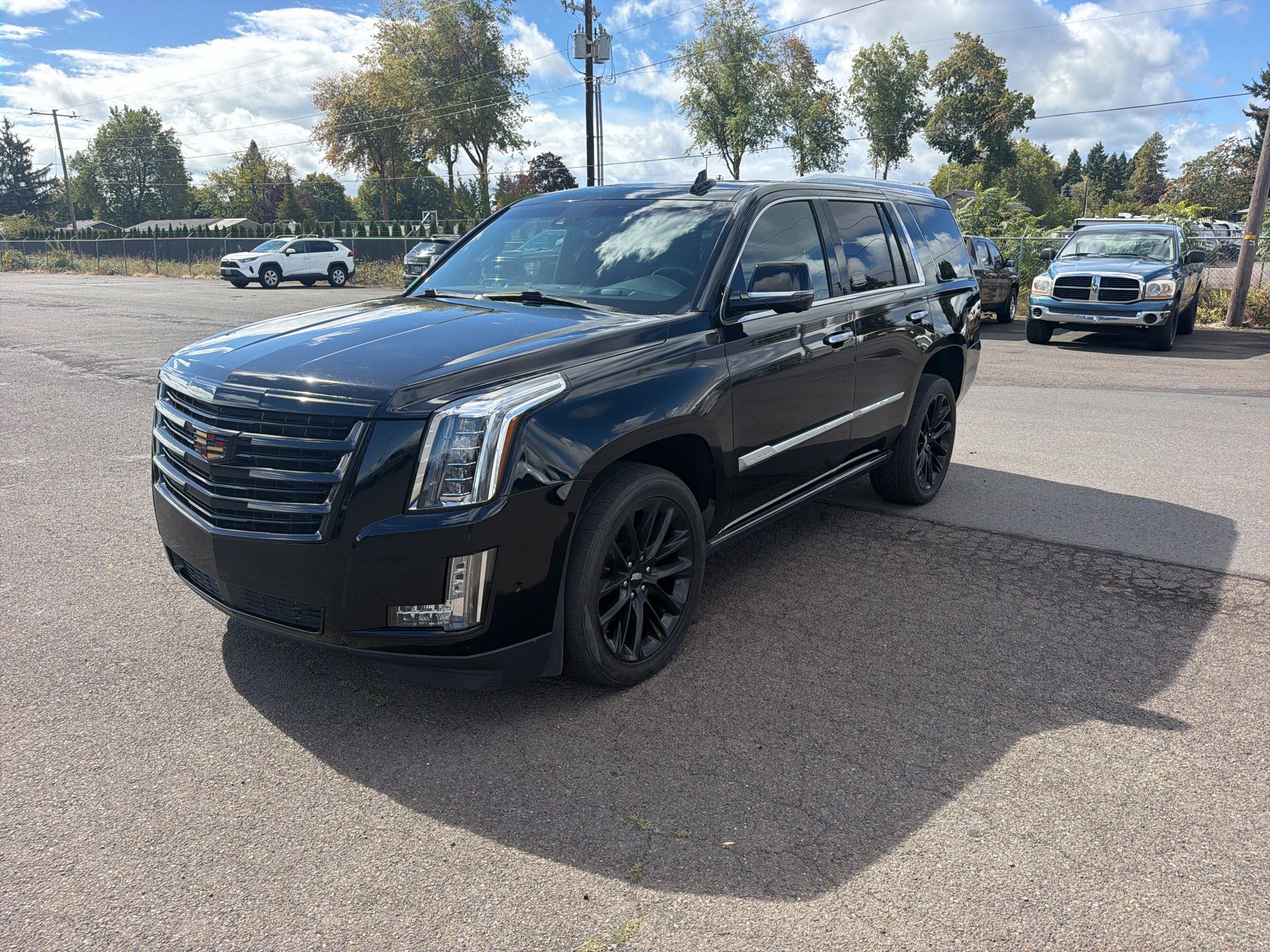 Used 2019 Cadillac Escalade Platinum AWD/4WD image 4