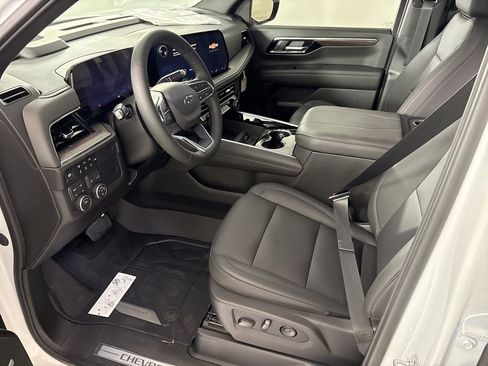 New 2026 Chevrolet Suburban Z71 w/ Comfort Package AWD/4WD image 36