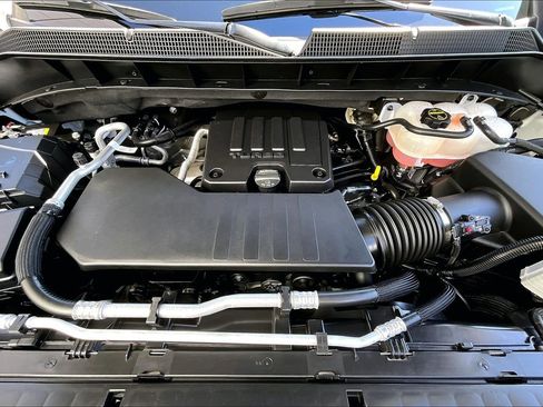 Used 2025 Chevrolet Silverado 1500 Custom w/ LPO, Dark Essentials Package image 10