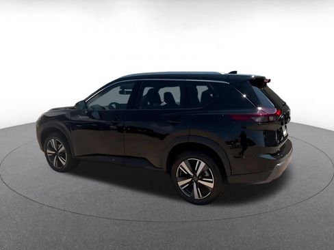 Used 2026 Nissan Rogue SL FWD image 10