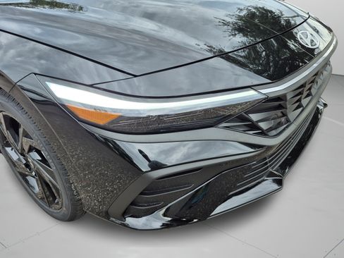 New 2026 Hyundai Elantra SEL Sport FWD image 33