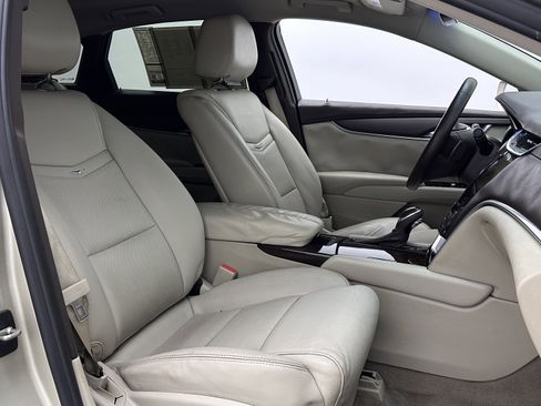 Used 2015 Cadillac XTS FWD image 33