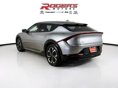 Used 2022 Kia EV6 Wind RWD image 11