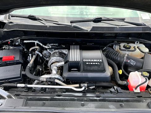 Used 2022 Chevrolet Silverado 1500 High Country AWD/4WD image 31