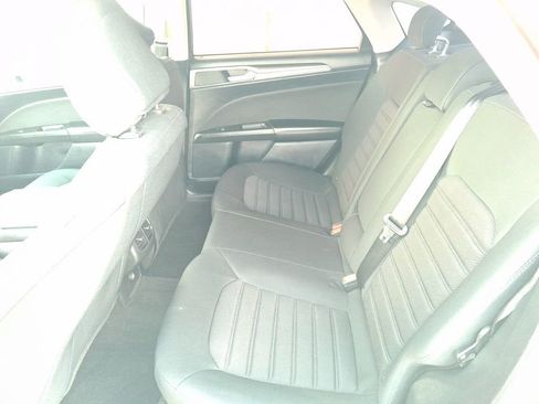 Used 2020 Ford Fusion SE image 26