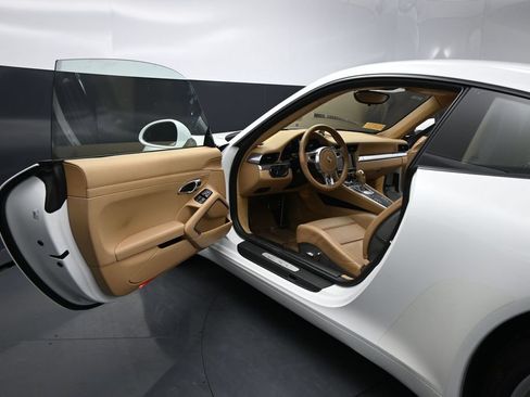 Used 2013 Porsche 911 Carrera RWD image 7