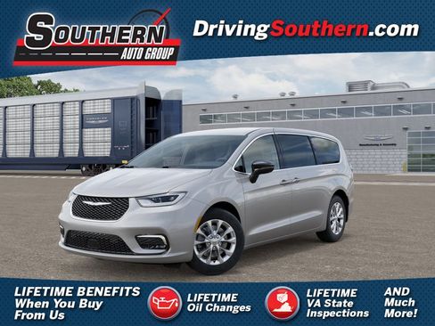 New 2026 Chrysler Pacifica Select AWD/4WD image 1