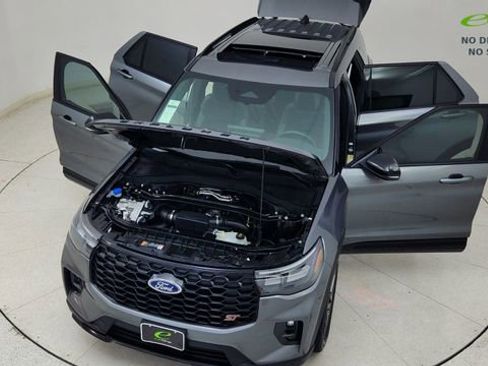 Used 2025 Ford Explorer ST w/ Sun And Sound Package AWD/4WD image 90