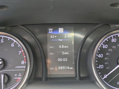 Used 2023 Toyota Camry SE FWD image 10