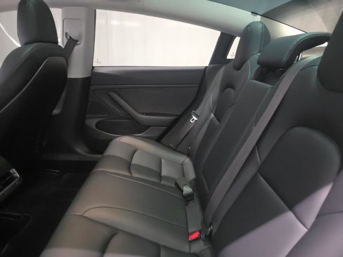 Used 2018 Tesla Model 3 Long Range image 11