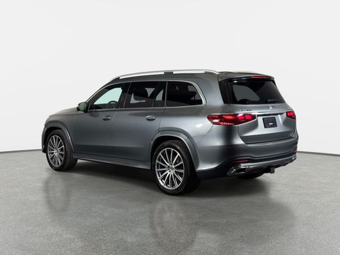 Used 2025 Mercedes-Benz GLS 450 4MATIC w/ AMG Line Exterior image 5