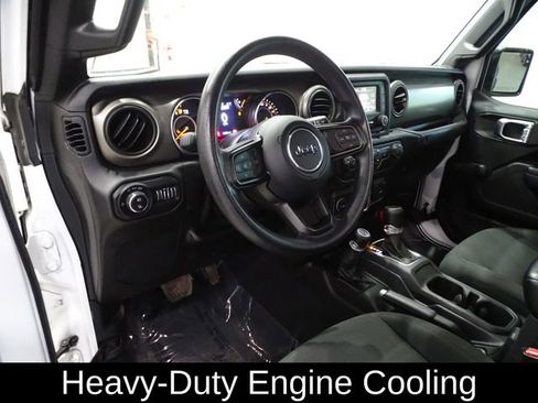 Used 2021 Jeep Gladiator Sport image 19