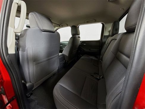 Certified 2022 Nissan Frontier SV image 10