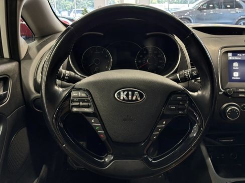 Used 2017 Kia Forte S FWD image 26