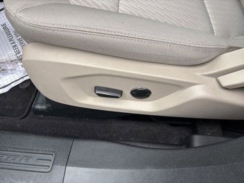 Used 2018 Ford Explorer 4WD image 12