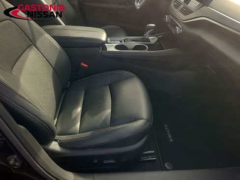 Used 2024 Nissan Altima 2.5 SL image 10