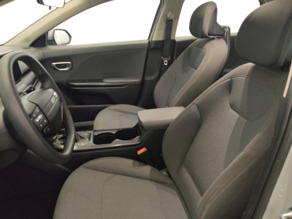 Used 2025 Kia K4 FWD image 17