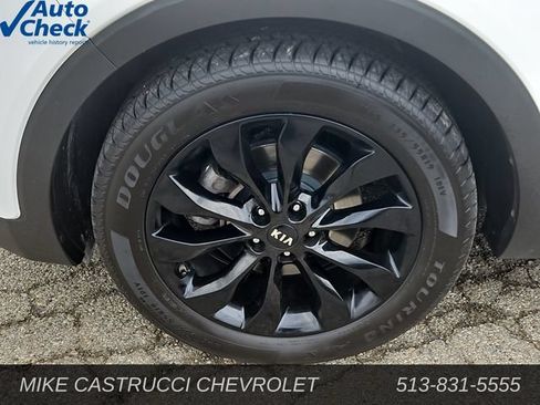 Used 2020 Kia Sorento S FWD image 9